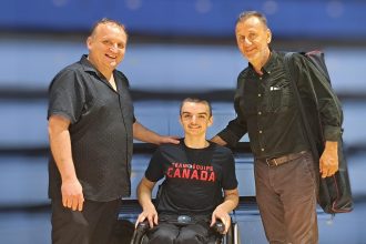 Sot me yllin 15 vjeçar të basketbollit kanadez mbi rrota, Ibrahim (Hoxha) Odza, ...