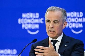 Kryeministri kanadez Mark Carney pritet me ovacione në Davos  Kryeministri i Kan...