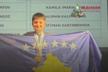 Nxënësi 10-vjeçar nga Prishtina fiton 4 medalje në SHBA  Një nxënës 10-vjeçar ...