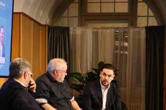 Paneli “Fuqia Ekonomike e Diasporës” në Davos thekson rolin strategjik të mërgat...